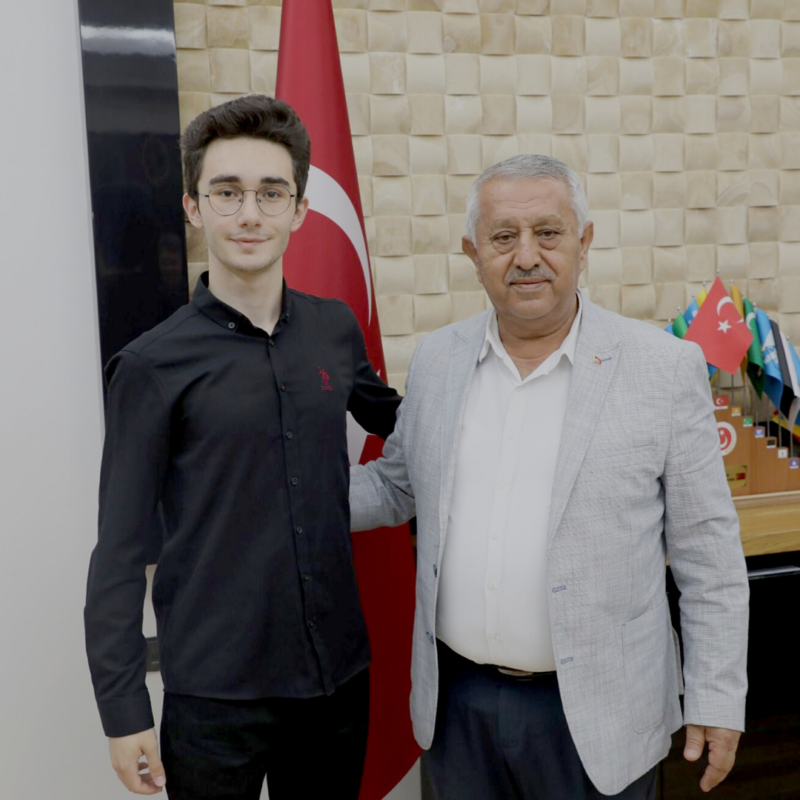 Belediye Başkanı Mehmet Zeybek, Yükseköğretim Kurumları Sınavı (YKS) Alan Yeterlilik