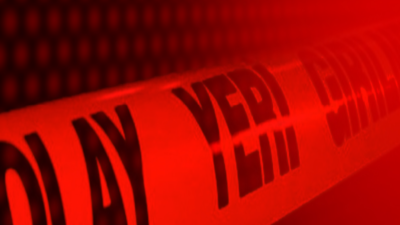 Beylikdüzü’nde oturduğu binanın 13’üncü katından düşen kadın hayatını kaybetti. Olay,