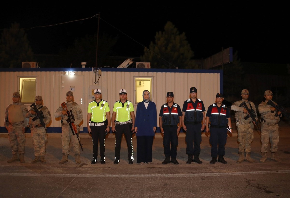 VALİ YİĞİTBAŞI, TRAFİK DENETİMLERİNE KATILDI