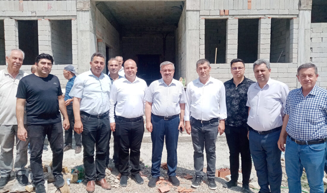 AK Parti Afyonkarahisar Milletvekili İbrahim Yurdunuseven, Çay ilçesini ziyaret ederek,