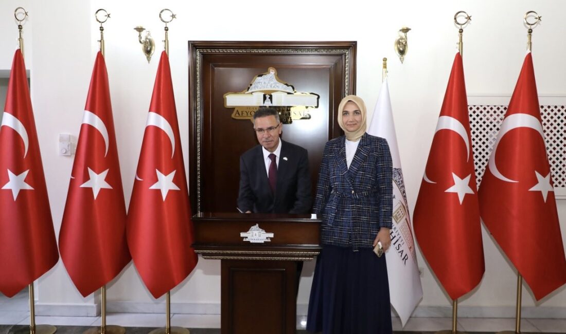 Afyonkarahisar Valisi Doç. Dr. Kübra Güran Yiğitbaşı, Türk milletinin Filistin