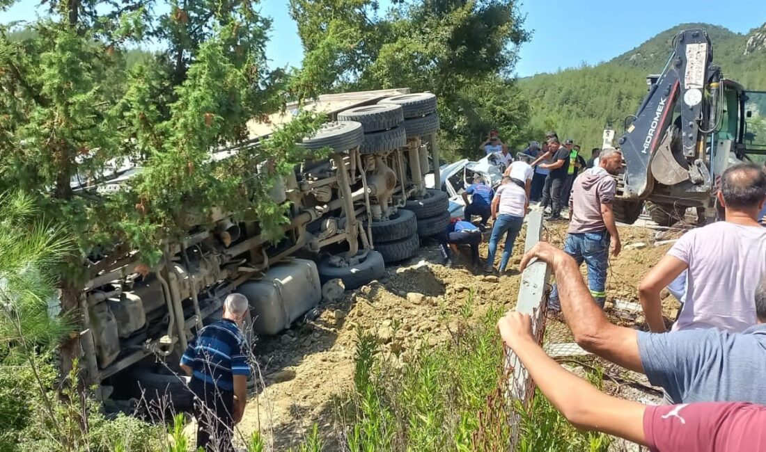Kahramanmaraş’ta freni patlayan kamyon, mezarlıkta defin için bekleyen kalabalığın arasına