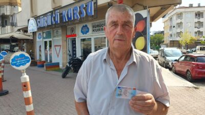 Bursa’nın İnegöl ilçesinde 73 yaşındaki Sebahattin Bozbulut, ilerleyen yaşına rağmen