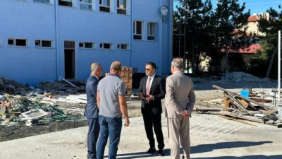 Afyonkarahisar’ın Emirdağ Kaymakamı Osman Bilici, güçlendirme ile tadilat çalışmaları devam