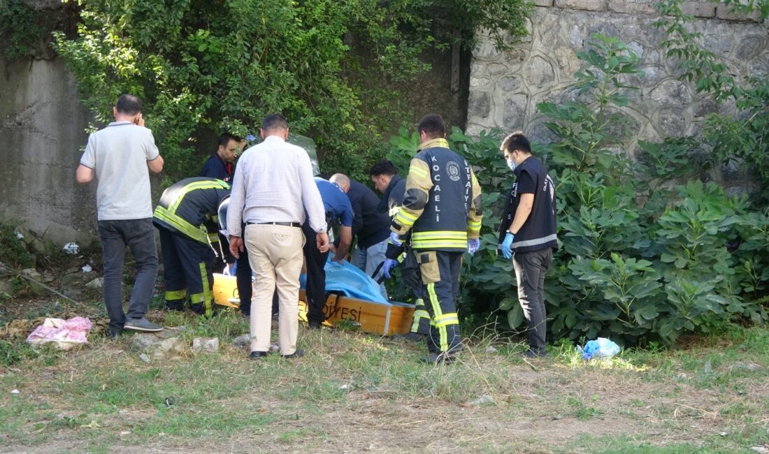 Kocaeli’nin Gölcük ilçesinde freni boşalan işçi servisinin çarpması neticesinde hayatını
