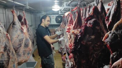 Afyonkarahisar’ın Sandıklı ilçesinde et ve et ürünleri satan işletmelere yönelik