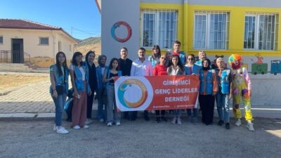 Girişimci Genç Liderler Derneği Yönetim Kurulu Üyeleri ve Gönüllü Ekibi