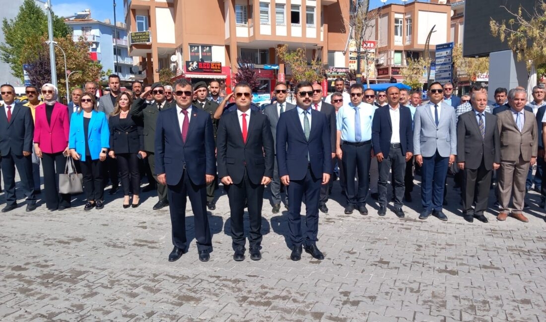 Afyonkarahisar’ın Emirdağ ilçesinde ‘Milli Mücadele-Düşman İşgalinden Kurtuluşun 102’nci Yıldönümü’ törenlerle