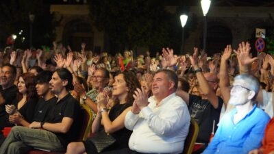 Çeşme Belediyesi tarafından düzenlenen Çeşme Festivali’nin üçüncü günü de coşkuyla