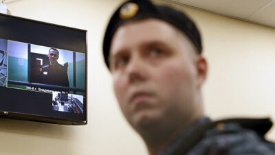 Rusya’da “aşırılık yanlısı” örgüt kurmak suçlamasıyla 19 yıl hapis cezasına