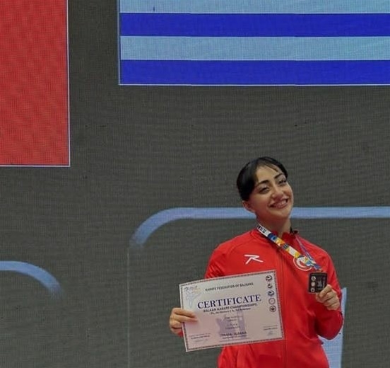 Afyonkarahisarlı sporcu Ayşe Yılmaz Balkan Büyükler Karate Şampiyonası’nda büyük kadın