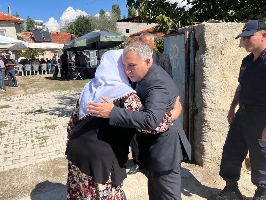 Afyonkarahisar’ın Dinar ilçesinde şehit Alper İzzet Taşbaş şehadet yıldönümünde okutulan