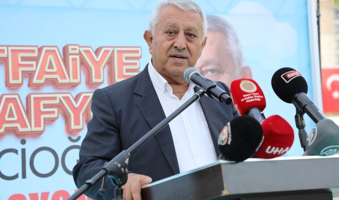 Afyonkarahisar Belediye Başkanı Mehmet Zeybek, büyük bir vefa örneği göstererek