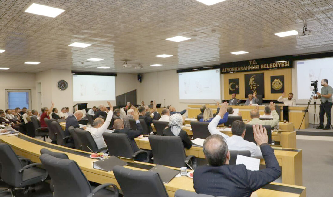 Afyonkarahisar Belediye Meclisi’nin Eylül ayı toplantısında konuşan Belediye Başkanı Mehmet