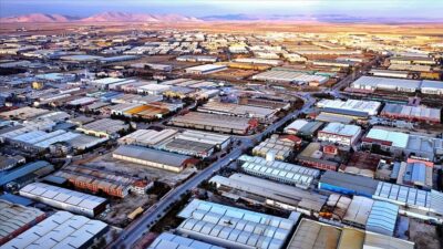 Kanal 3’te Serpil Kurt’un sunduğu Sanayici’nin Sesi programına Lüks Oto