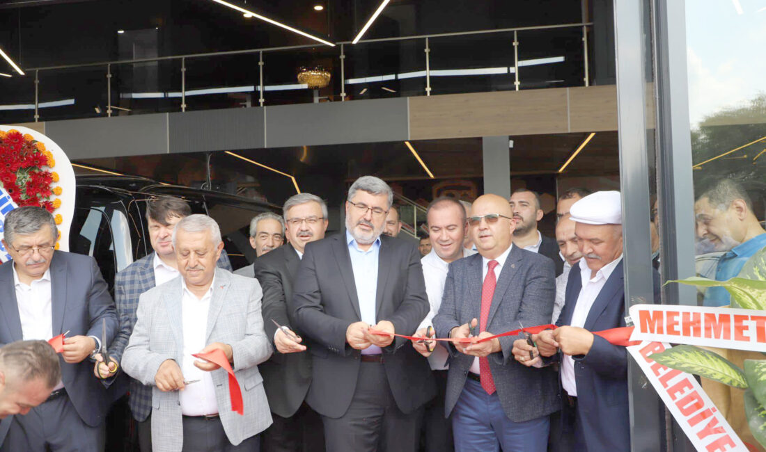 Afyonkarahisar’da Galericiler Sitesine yeni bir soluk getiren Arslan Otomotiv’in açılışı