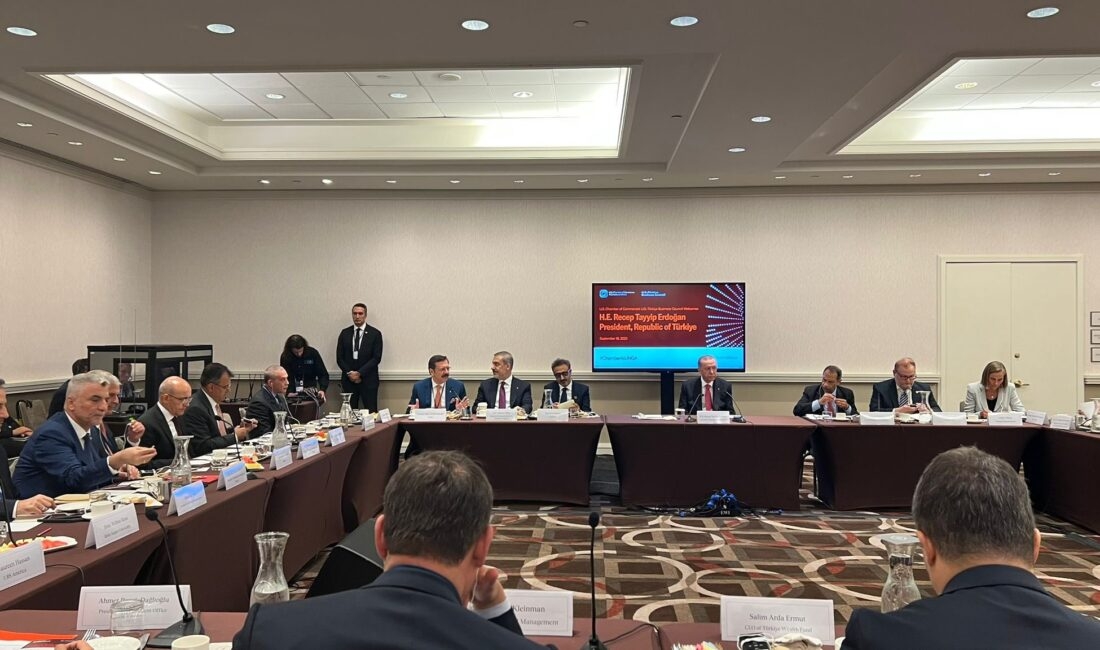 Türkiye Odalar ve Borsalar Birliği (TOBB) Başkanı M. Rifat Hisarcıklıoğlu,