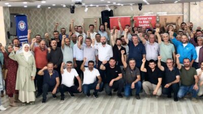 Eğitim Bir Sen Afyonkarahisar Şube Divan Toplantısı’nda konuşan Eğitim Bir