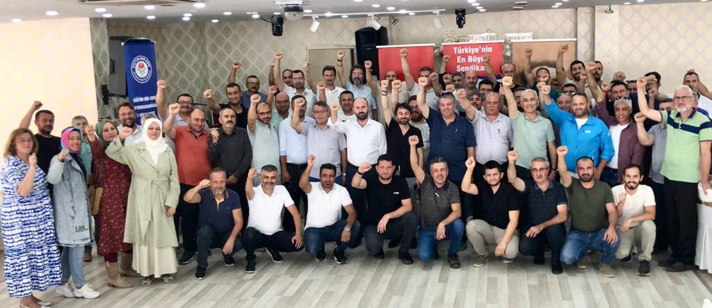 Eğitim Bir Sen Afyonkarahisar Şube Divan Toplantısı’nda konuşan Eğitim Bir