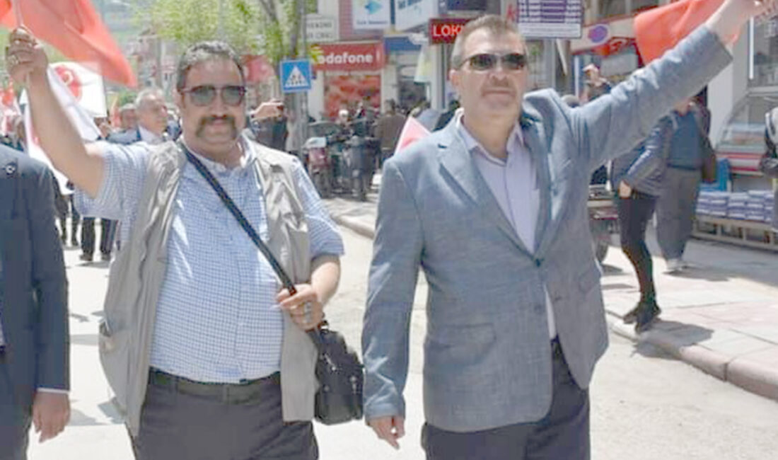 Türkiye Kamu Çalışanları Vakfı (TÜRKAV) Afyonkarahisar Şube Başkanlığında bayrak değişimi