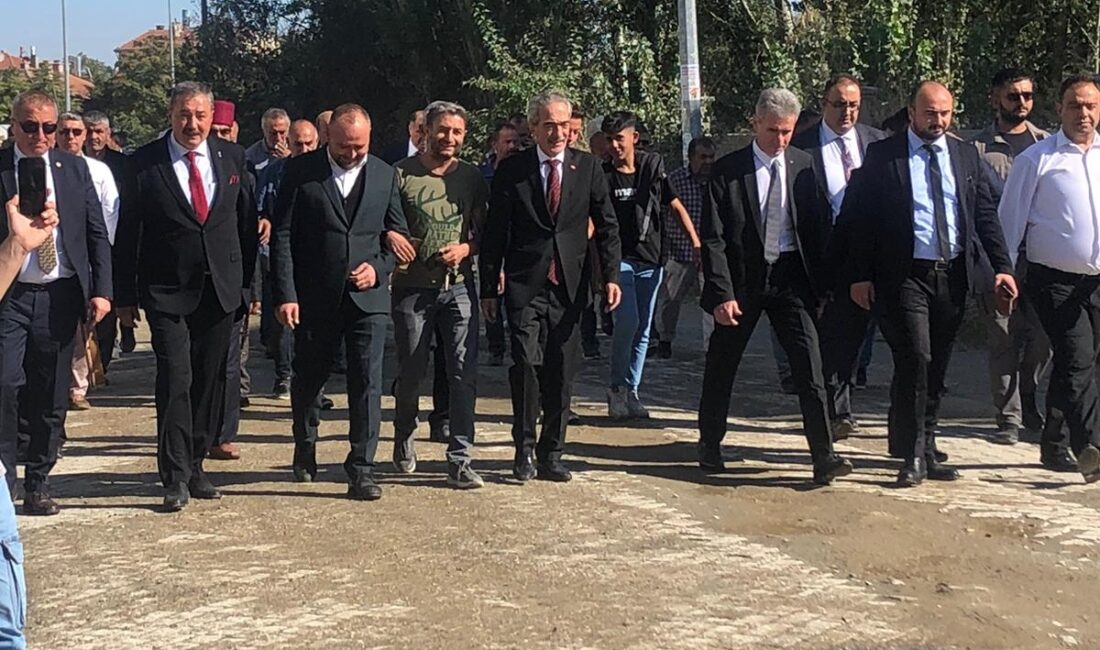 Afyonkarahisar’ın Sultandağı ilçesinde Ahilik Haftası kutlamaları kapsamında kortej yürüyüşü ve