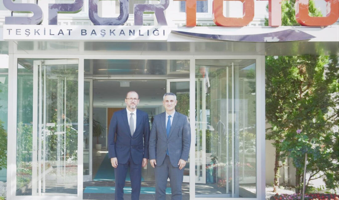 Spor Toto Teşkilatı Başkanı Dr. Mehmet Ata Öztürk’ü ziyaret eden