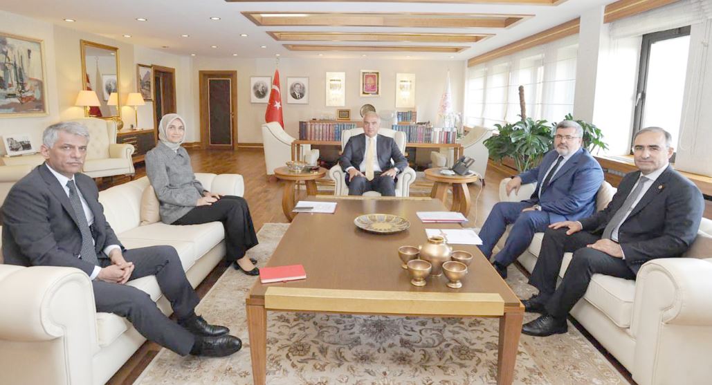 Kültür ve Turizm Bakanı Mehmet Nuri Ersoy’u ziyaret eden Vali