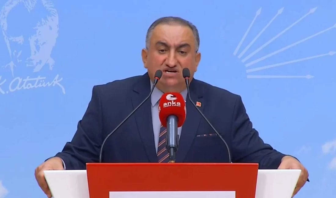 Ünal Karahasan, parti Genel Merkezi’nde düzenlediği basın toplantısında CHP Genel
