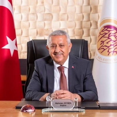 Afyonkarahisar Belediye Başkanı Mehmet Zeybek, gazilerin vatanseverliğin ve kahramanlığın yaşayan