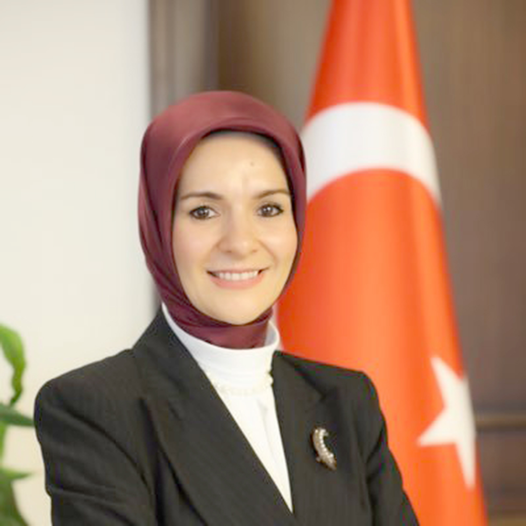 Aile ve Sosyal Hizmetler Bakanı Mahinur Özdemir Göktaş, koruyucu aile