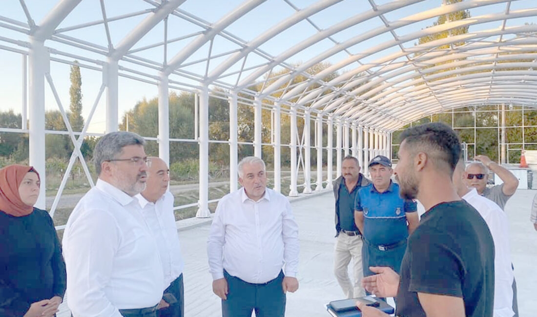 AK Parti Afyonkarahisar Milletvekili Ali Özkaya, Sinanpaşa Belediye Başkanı Erdal
