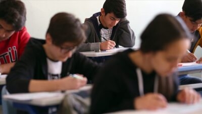 Bakanlık tarafından, ortaokul 6. sınıf Türkçe ve matematik dersleri için