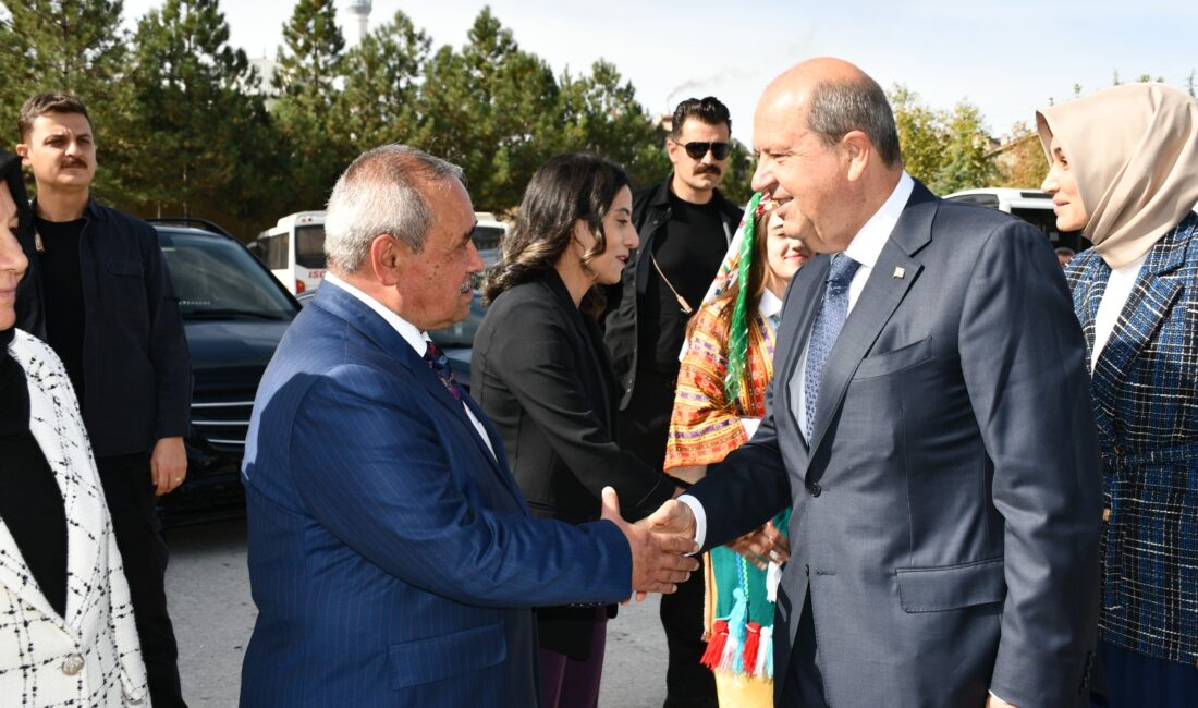 İscehisar ilçesinde Belediye Başkanı Ahmet Şahin’i ziyaret eden KKTC Cumhurbaşkanı