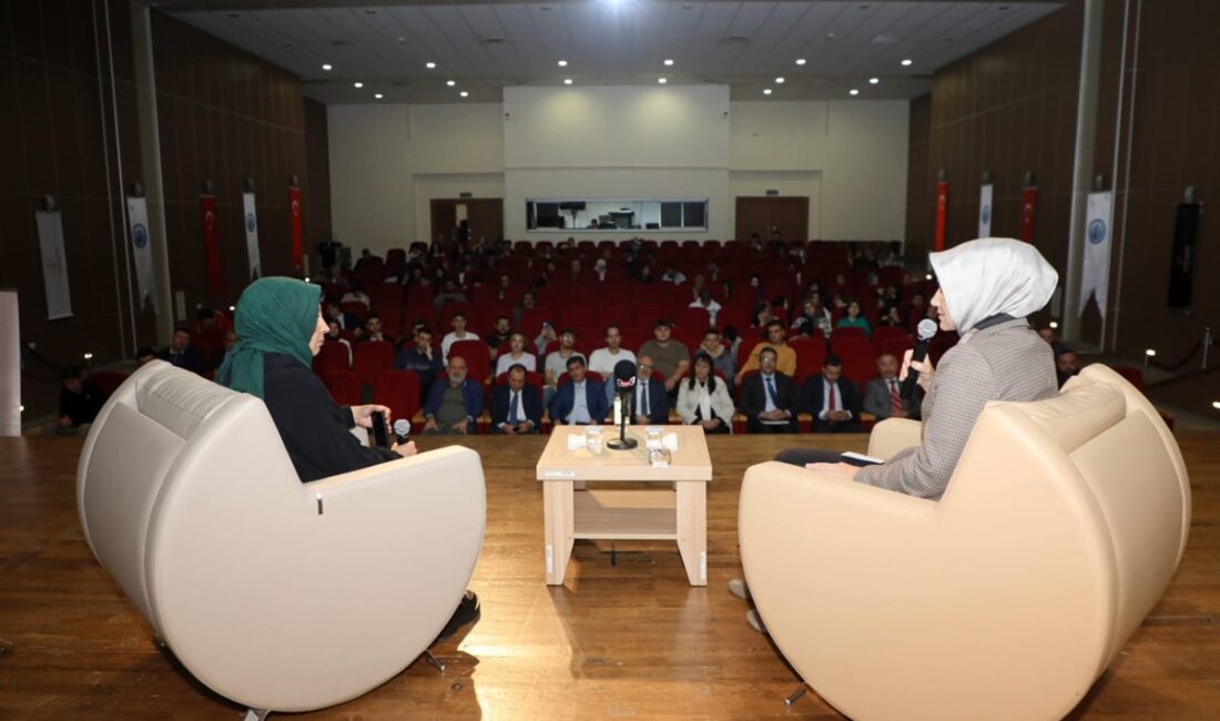 Büyük Taarruz 2.Uluslararası Kısa Film Festivali kapsamında AKÜ’de öğrencilerle söyleşi