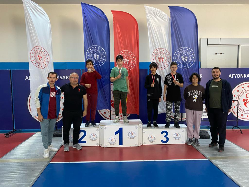 Afyonkarahisar Amatör Spor Haftası kapsamında tenis, Taekwondo, eskrim, Geleneksel Türk