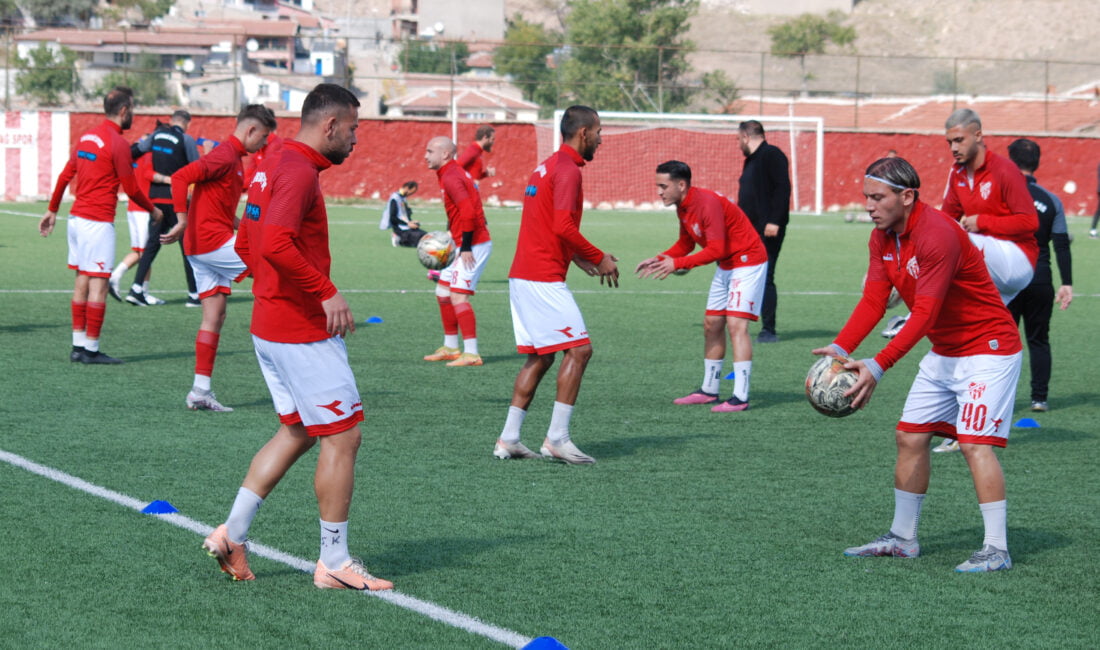 Afyonkarahisar temsilcileri Emirdağspor ile Belediye Bolvadin Termalspor’un mücadele verdiği Bölgesel