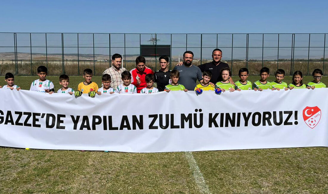 Tüm yurtta olduğu gibi Afyonkarahisar’da oynanan amatör futbol karşılaşmalarında da