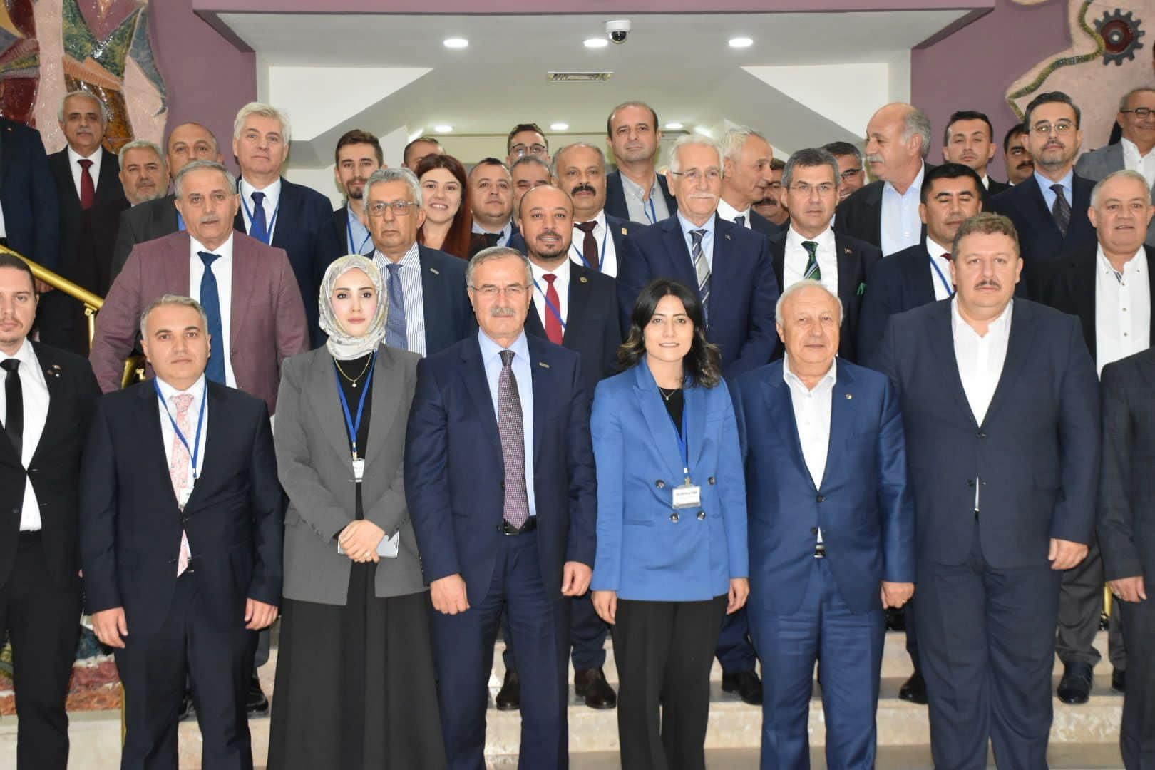 Denizli’de düzenlenen OSB Ege Bölge Toplantısı’na katılan Dazkırı Belediye Başkanı