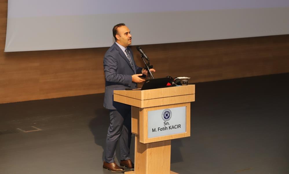 İstanbul Aydın Üniversitesi 2023-2024 Akademik yılı açılış törenine katılan Sanayi