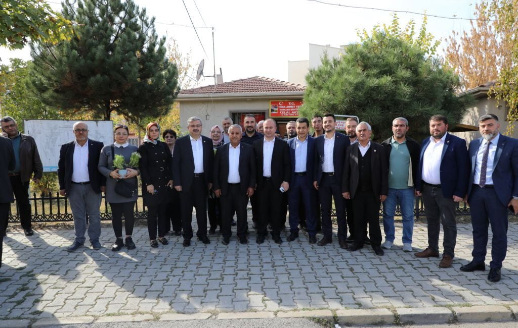 Hoca Ahmet Yesevi Mahallesi sakinleriyle bir araya gelen Belediye Başkanı