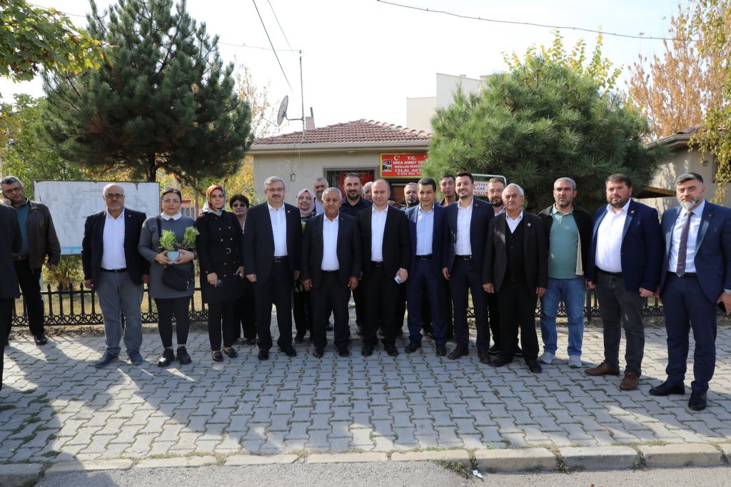 Hoca Ahmet Yesevi Mahallesi sakinleriyle bir araya gelen Belediye Başkanı