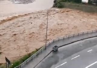 Artvin’de etkili olan şiddetli yağış sonrası Arhavi, Borçka ve Hopa