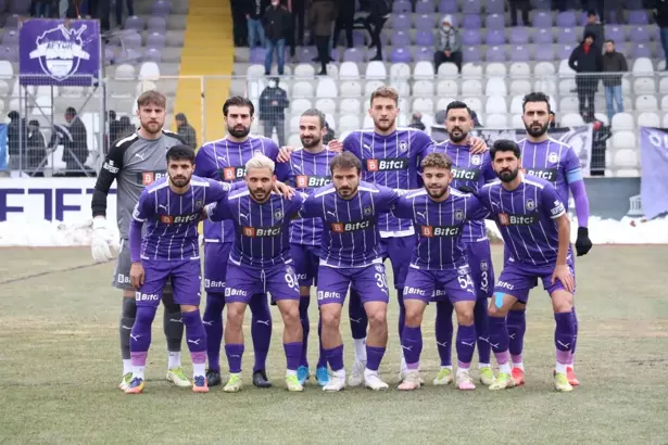 TFF 2. Ligde mücadele eden Afyonspor dün evinde ağırladığı Esenlerspor’a maçın