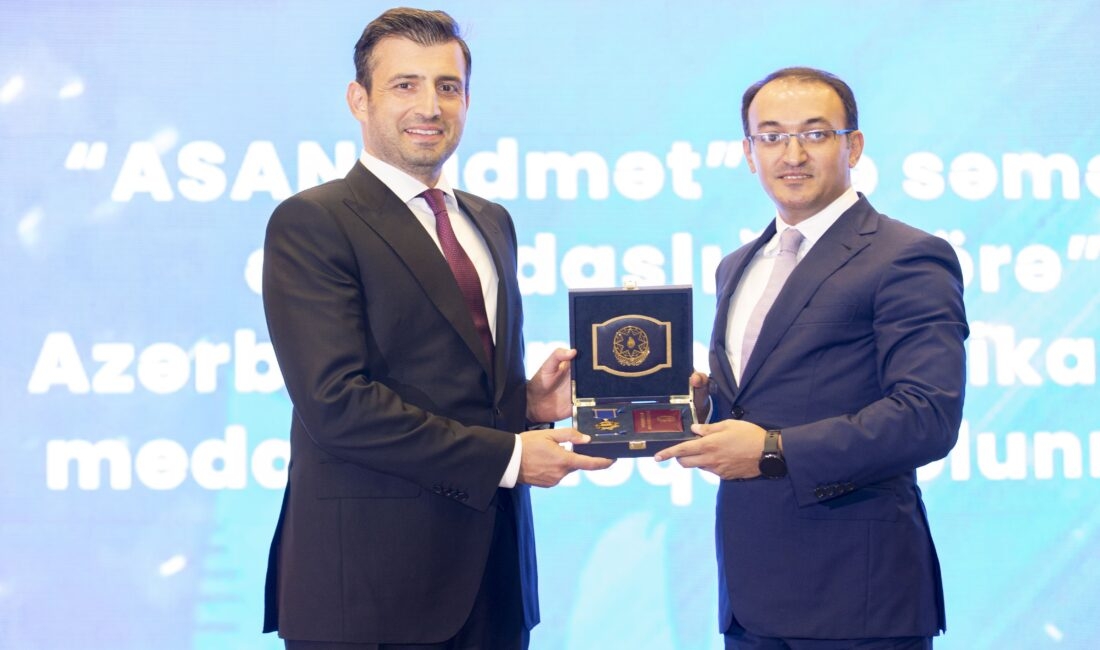 Selçuk Bayraktar’a madalya Azerbaycan Cumhurbaşkanı İlham Aliyev tarafından 2021’de Karabağ Nişanı’na layık görülen