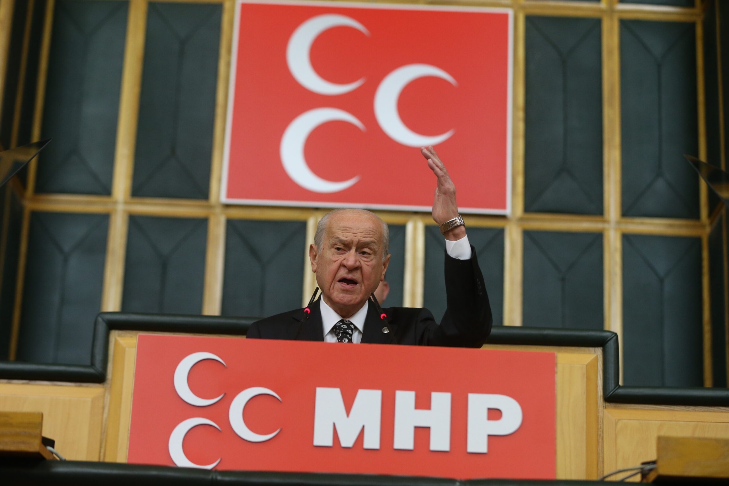 MHP’den yeni anayasa için 100 maddelik teklif TBMM’nin 28. Yasama