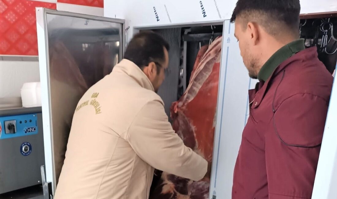 Afyonkarahisar’ın Sultandağı ilçesinde kasaplara yönelik denetim gerçekleştirildi. Denetimler Sultandağı İlçe