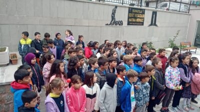 Afyonkarahisar’ın Şuhut Kurtuluş İhsan Küçükarslan İlkokulu 4. sınıf öğrencileri Atatürk