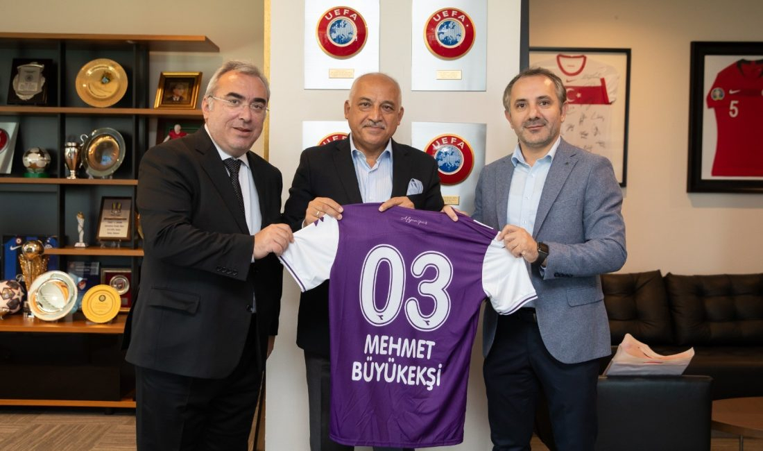 TFF 2. Lig ekiplerinden Afyonspor yönetim kurulu üyeleri ziyaret ettikleri Türkiye