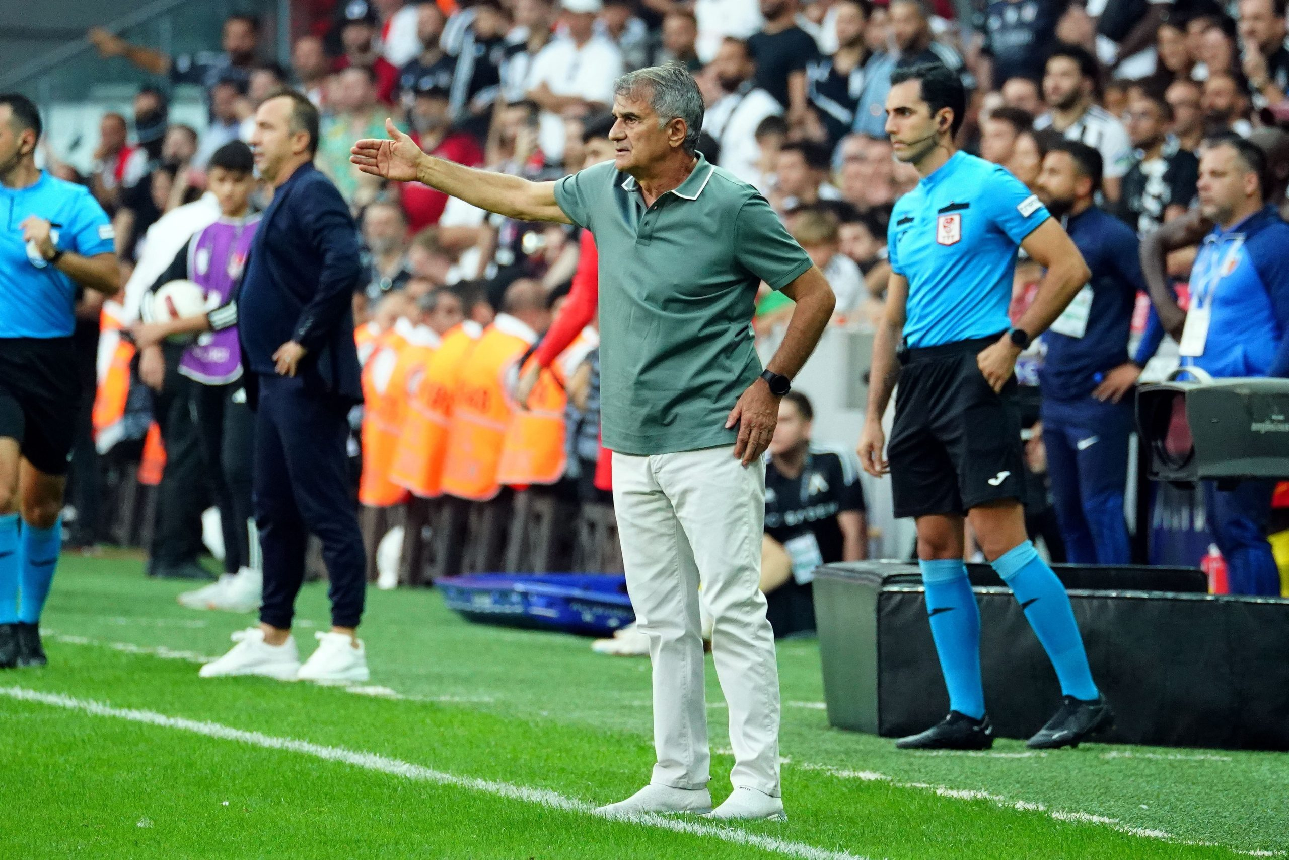 Trabzonspor Teknik Direktörü Şenol Güneş, Beşiktaş maçının ardından yaptığı açıklamada,