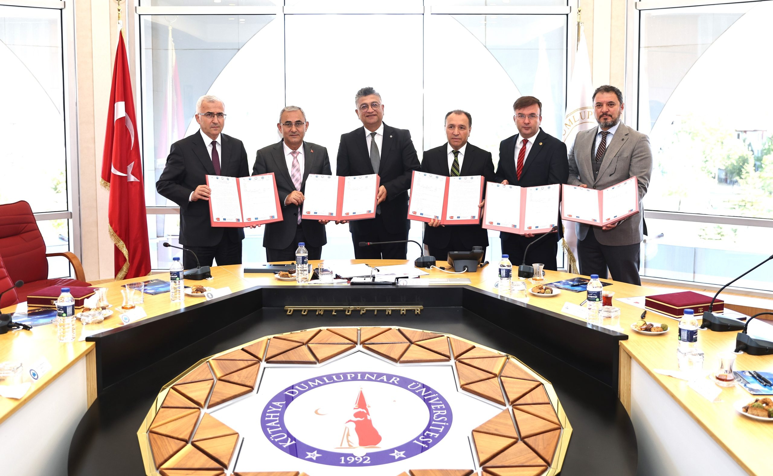 Belediye Başkanı Prof. Dr. Alim Işık, Dumlupınar Üniversitesi’nde düzenlenen ‘Frigya